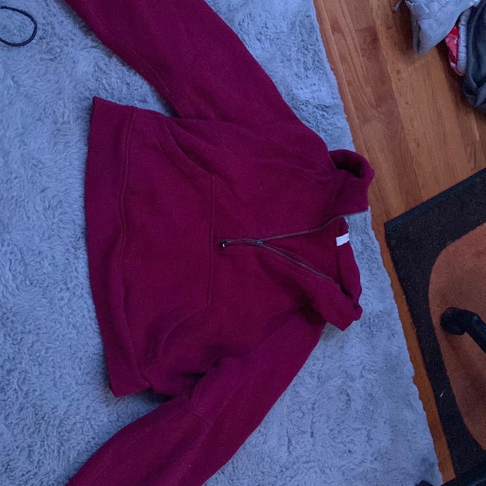 Lululemon pomegranate scuba